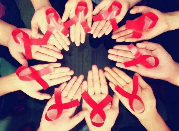 新研究揭示艾滋病病毒如何侵袭健康细胞 新研究揭示艾滋病病毒如何侵袭健康细胞